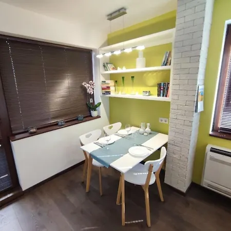 Sunflower By Rv Apartament